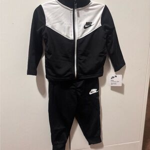 Nike Monochrome Athletic Set